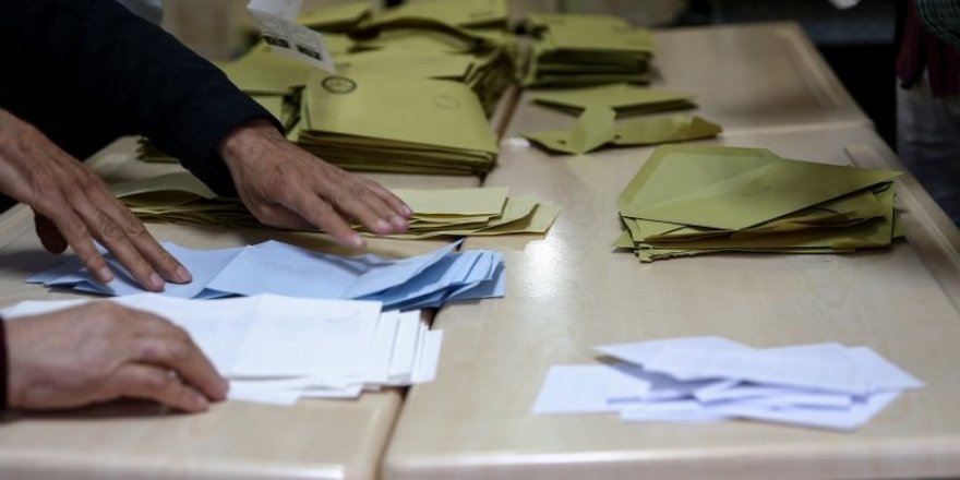 YSK’dan ‘sandık başkanlarını’ araştırma kararı