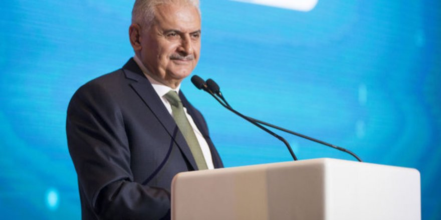 Yıldırım gençlerin iftar davetini kabul etti