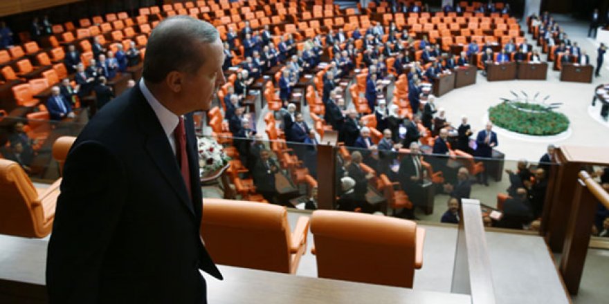 Başkan Erdoğan Gazi Meclis'ten askeri törenle uğurlandı