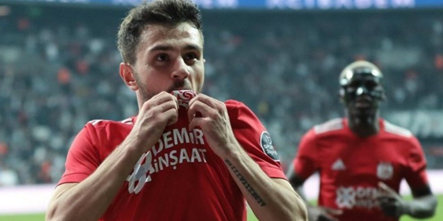 Beşiktaş Emre için teklifi yükseltti!