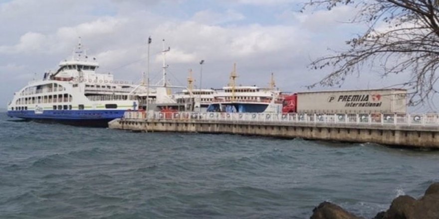 Çanakkale'de feribot seferleri iptal edildi