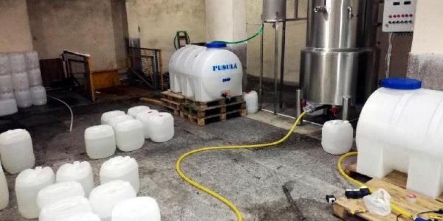 Ankara’da sahte içki üretiminde kullanılan 2 ton etil alkol ele geçirildi!