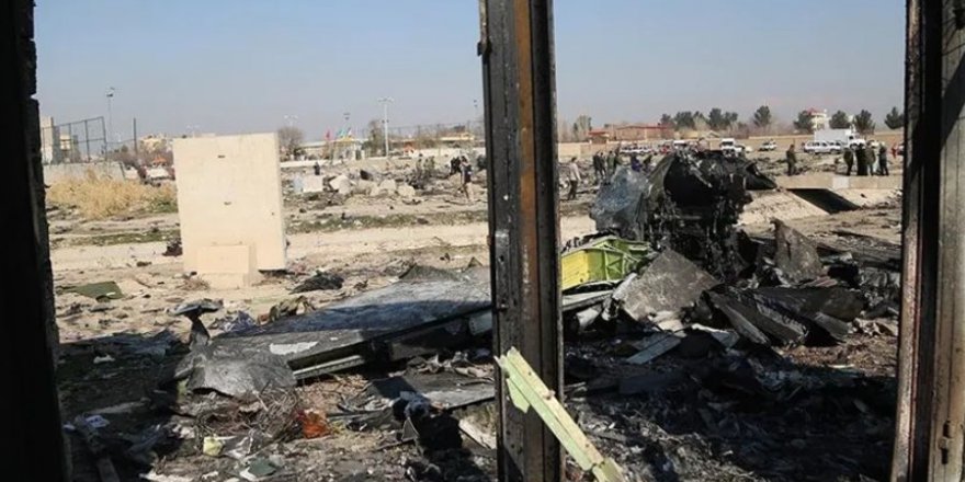 İran'dan "düşen uçağın füzeyle vurulduğu" iddialarına cevap verildi