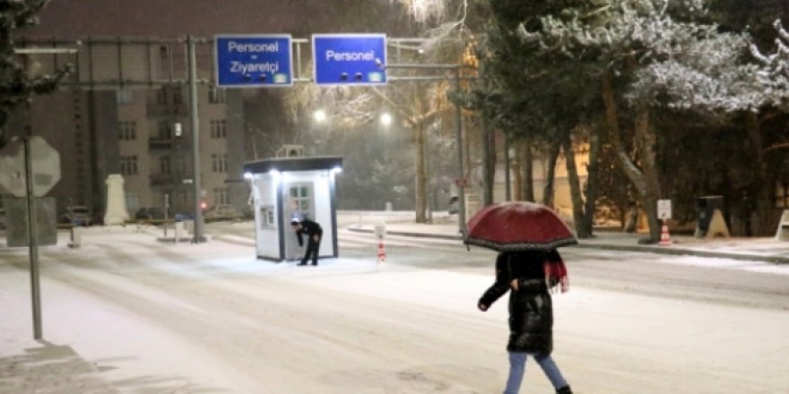 Doğu'daki 4 ilde kar yağışı etkili oldu