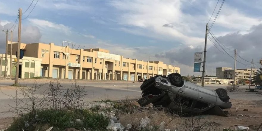 Darbeci Hafter ateşkesi yine ihlal etti!