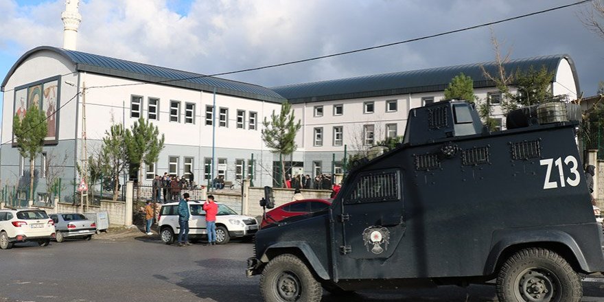 Cemevine çirkin saldırı!