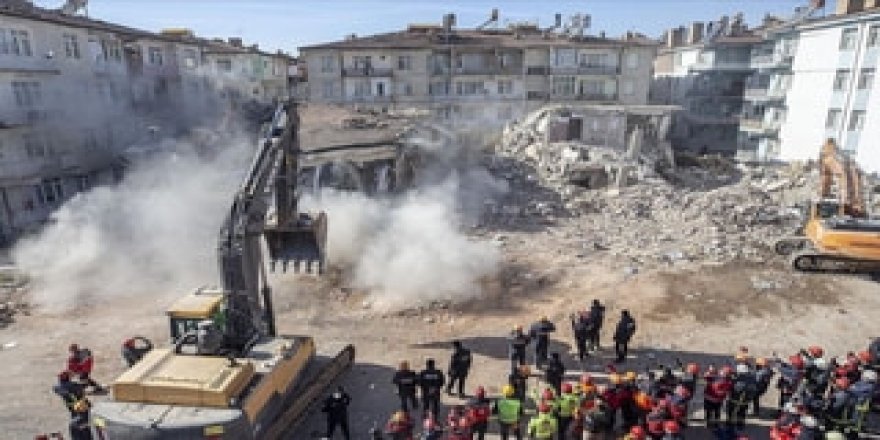 Elazığ'da 50 bina acil olarak yıkılacak!