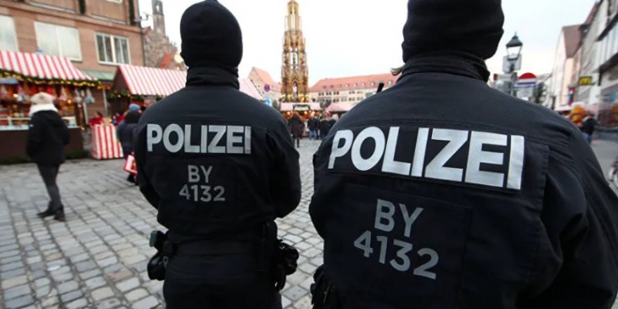 Almanya'da karnavala araçlı saldırı
