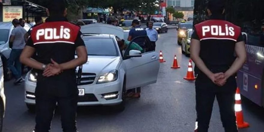 2 bin 300 polis görev başında