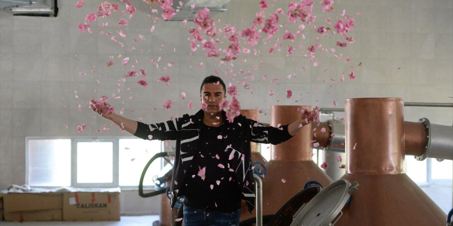 Şarkıcı Berdan Mardini'den memleketi Mardin’e ‘mis’ kokan yatırım