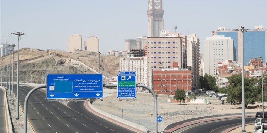 Mekke'de normalleşme pazardan itibaren kademeli olarak başlayacak