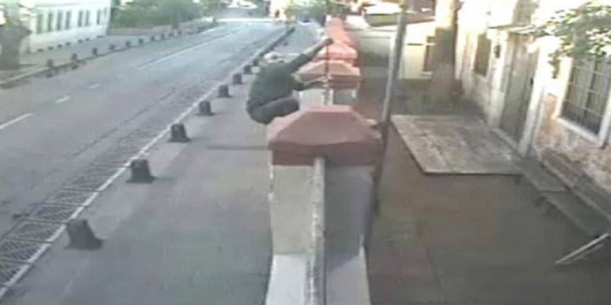 Ermeni Kilisesi’ndeki haçı söküp kıran şahıs tutuklandı