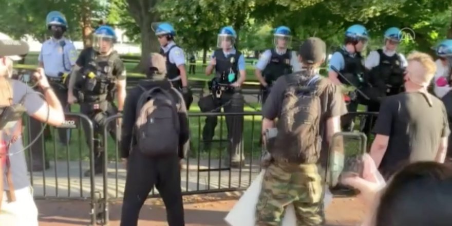 Beyaz Saray önünde ‘Floyd gerilimi’ tavan yaptı