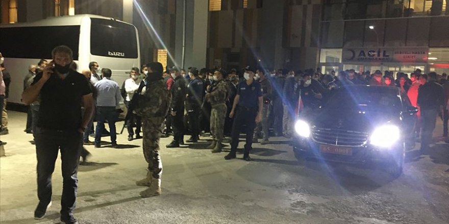 Van'da PKK'lı teröristlerden işçilere alçak saldırı: 2 şehit, 8 yaralı