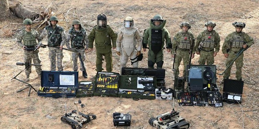 Hafter teröristlerinin sivil bölgelere tuzakladığı mayınları TSK temizliyor