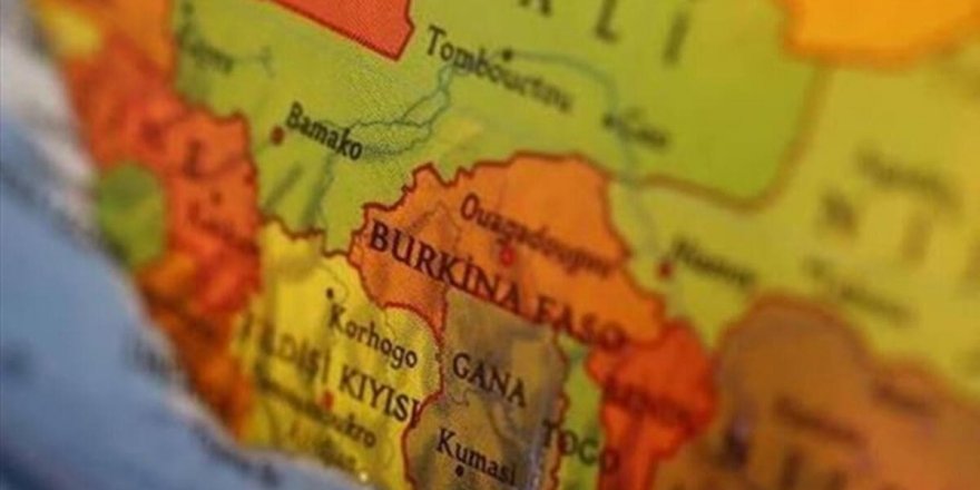 Gana'da meydana gelen 4 büyüklüğündeki deprem halkı sokağa döktü