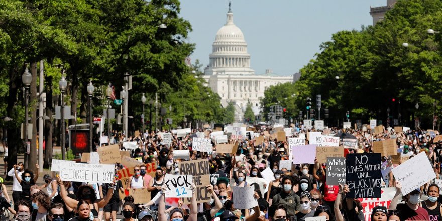 ABD'de iç savaş döneminde köleliği savunanların heykelleri kaldırılıyor