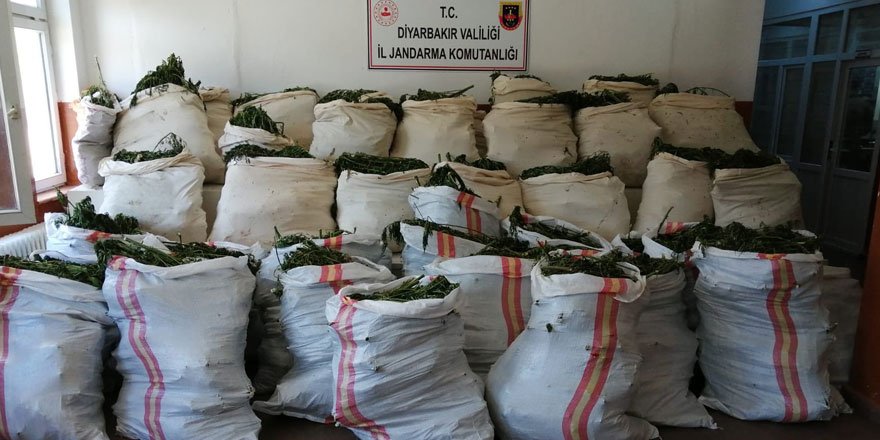 Diyarbakır Valisi Münir Karaloğlu: Terörün finans kaynağına büyük darbe vuruldu