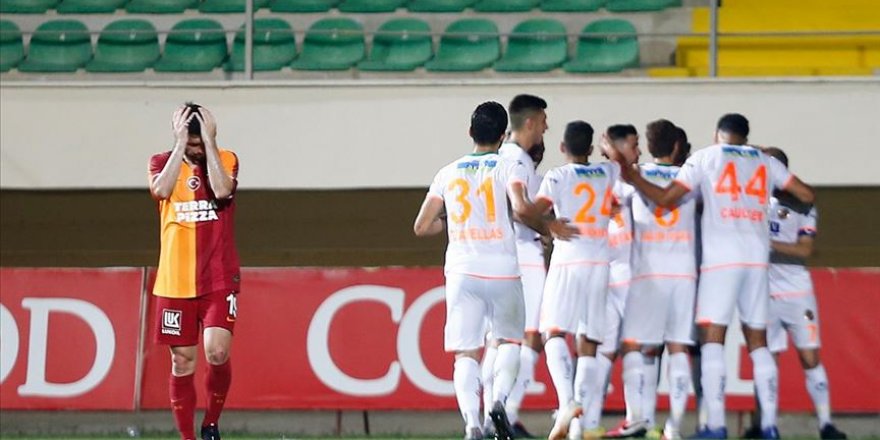 Galatasaray ilk 2 şansını da yitirdi