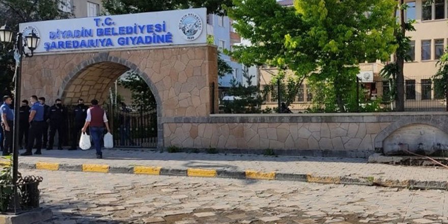 Hdp'li Diyadin Belediye Başkanı Betül Yaşar terör soruşturmasında gözaltına alındı