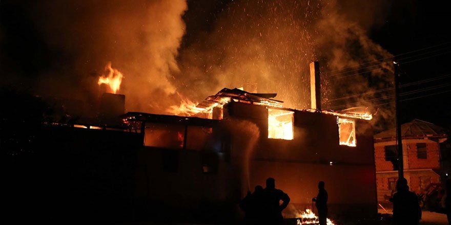 Bolu'da bir evde çıkan yangında iki çocuk hayatını kaybetti