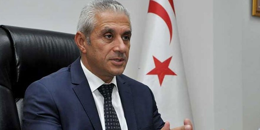 Hasan Taçoy: Mustafa Akıncı bu tehlikeli oyunu bırakmalı!