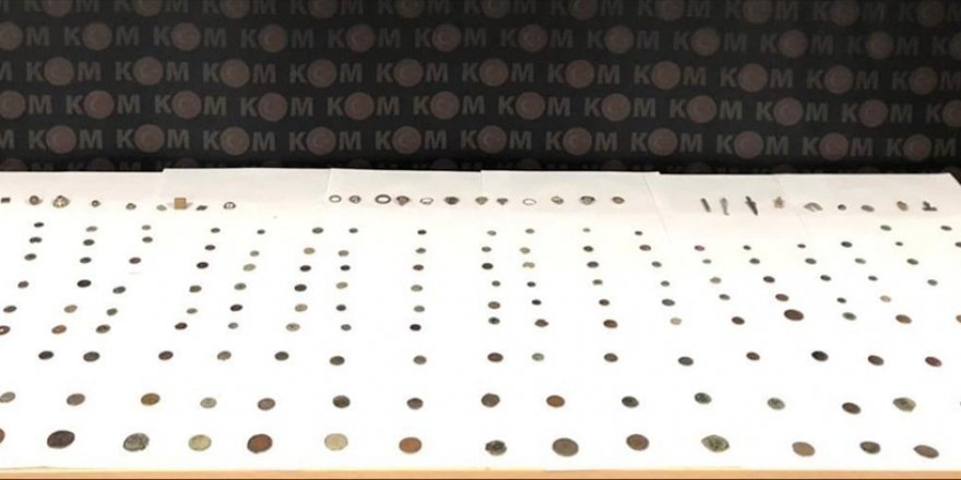 Sivas'ta tarihi eserlerimize göz dikenler paketlendi! 195 parça tarihi eser ele geçirildi