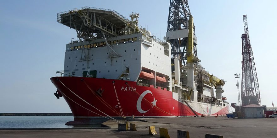 Fatih Sondaj gemisi Karadeniz'de ilk sondajına başladı