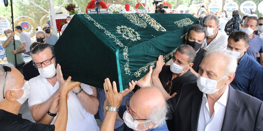 Huysuz Virjin karakteriyle bilinen oyuncu Seyfi Dursunoğlu son yolculuğuna uğurlandı