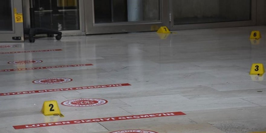 Adana'da adliye önünde silahlı kavga! 3 çocuk yaralı