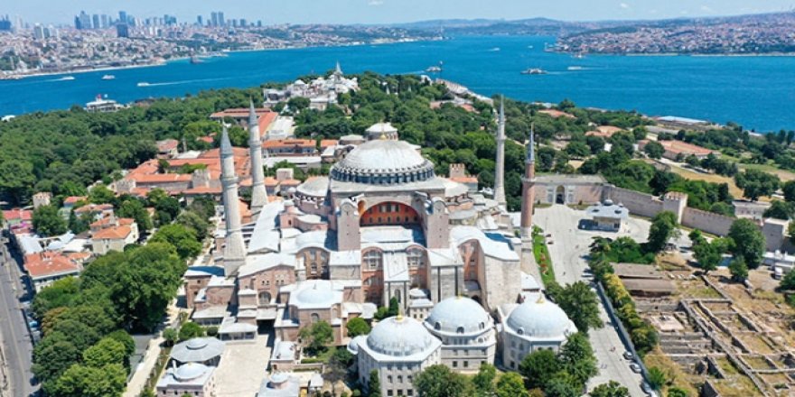 Ayasofya'da görev alacak imam ve müezzinler açıklandı