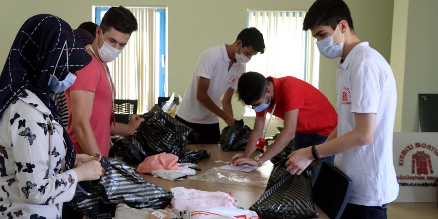 Depremzede Çocuklara "Bayramlık" İçin Seferber Oldular