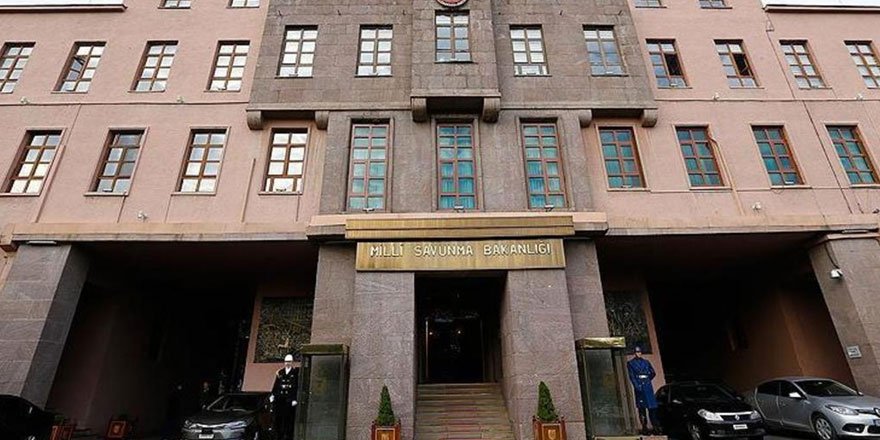 MSB'den Yunanistan'da Türk Bayrağı'nın yakılmasına tepki!