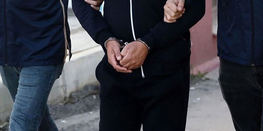 Adana'da sahte doktor ilaç almak istediği sırada yakalandı