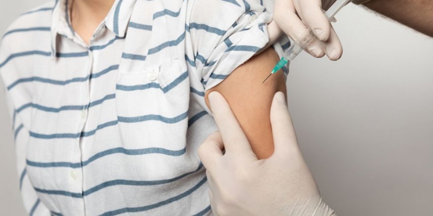 Covid-19 aşısı ile ilgili önemli gelişme! İlk anlaşma imzalandı