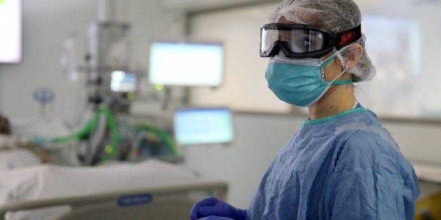 Rusya'da COVID-19 vaka sayısı 882 bini geçti