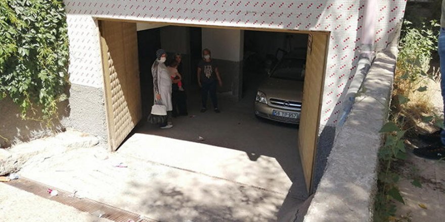 Sivas'ta korkunç olay! 52 yaşındaki adam otomobilinin altında kaldı