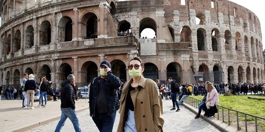 İtalya'da günlük Covid-19 vaka sayısı 12 Mayıs'tan beri ilk kez bini geçti