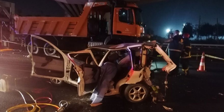 Kocaeli'nde zincirleme trafik kazası: 3 ölü, 2 yaralı