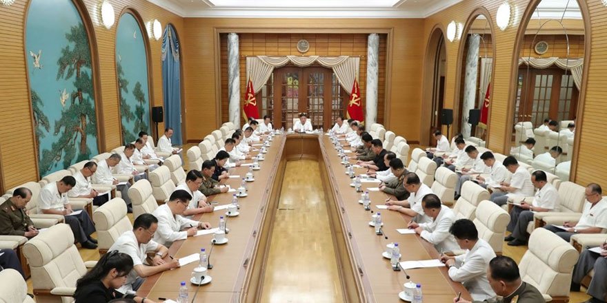 Komada olduğu iddia edilen Kim Jong'dan yeni görüntü