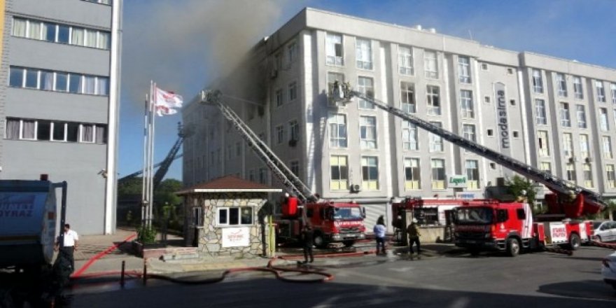 İstanbul Çekmeköy'de tekstil atölyesinde yangın çıktı