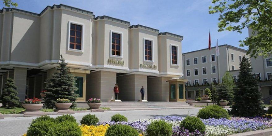 Bir vali yardımcısı ve 5 kaymakam görevden alındı