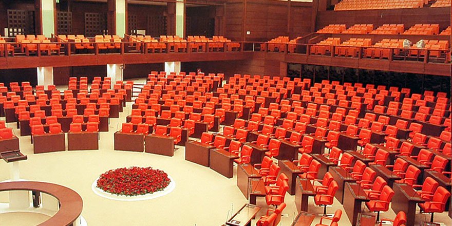 TBMM'de koronadan ilk ölüm! Meclis personeli yaşamını yitirdi