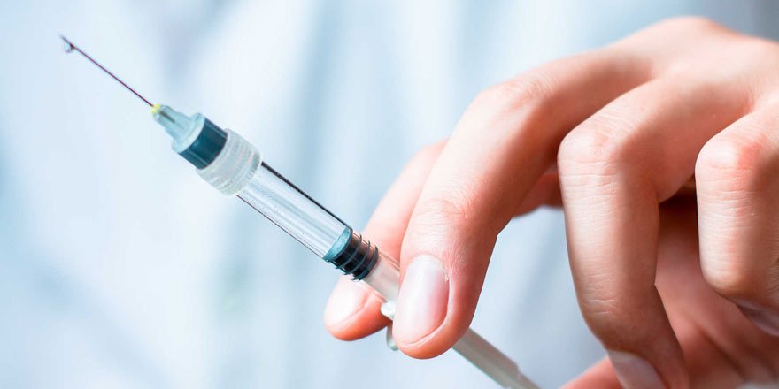 Oxford Üniversitesi aşı çalışmalarına ara verildiğini duyurdu!