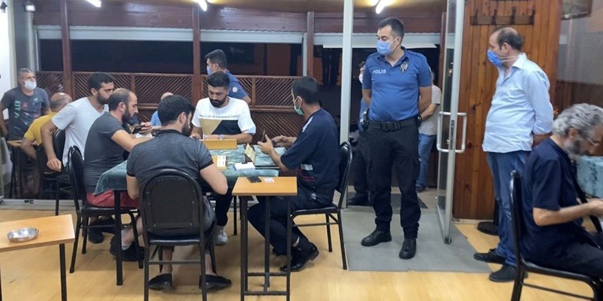 Kahvehaneye corona virüs baskını: 78 bin lira ceza