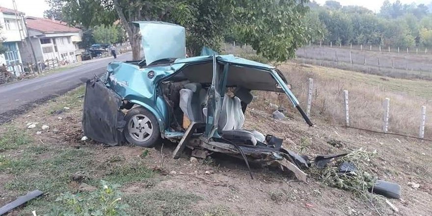 Zonguldak'ta mucize kurtuluş! İkiye bölünen araçtan sağ çıktı