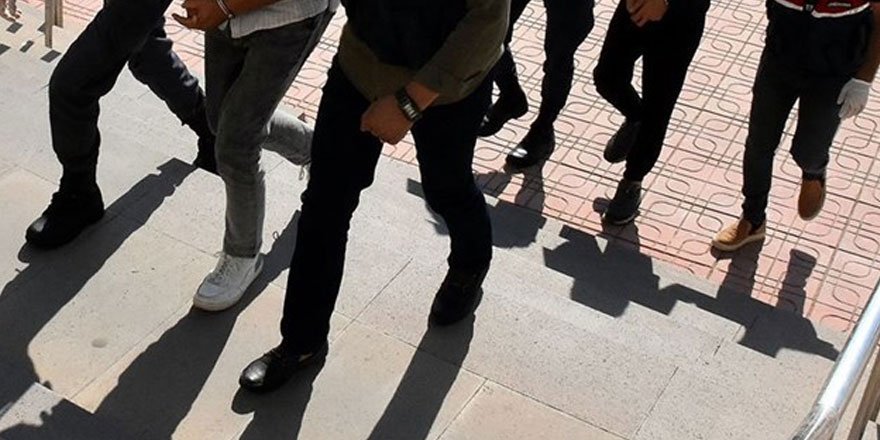 İzmir merkezli 28 ilde FETÖ'nün TSK yapılanmasına operasyon!