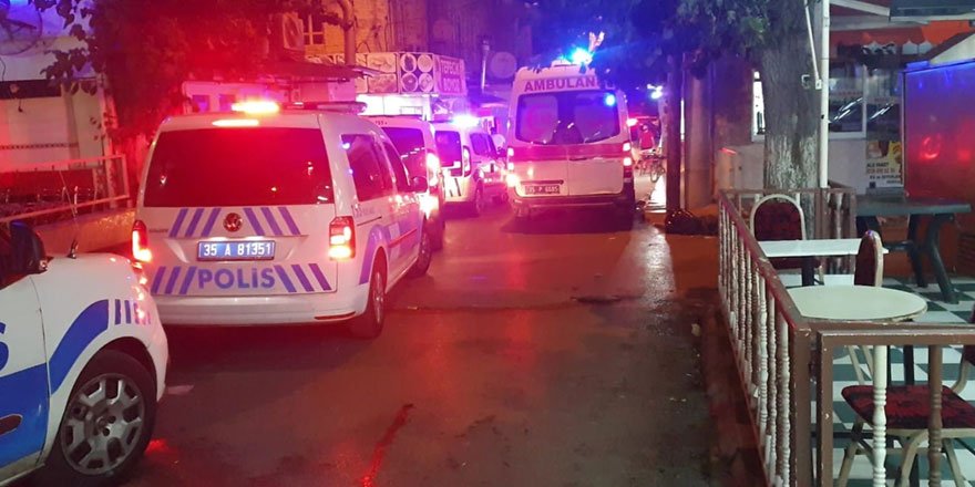 İzmir'de husumetliler arasında silahlı kavga: 1 ölü, 3 yaralı