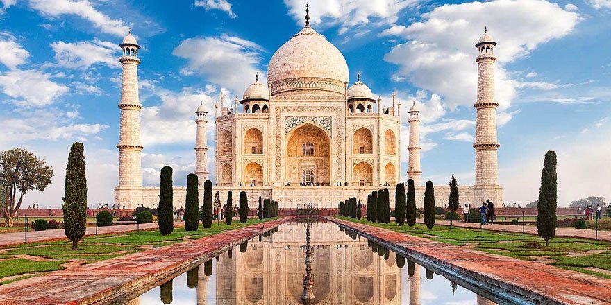 Hindistan'da Tac Mahal altı ay sonra ziyarete açıldı!