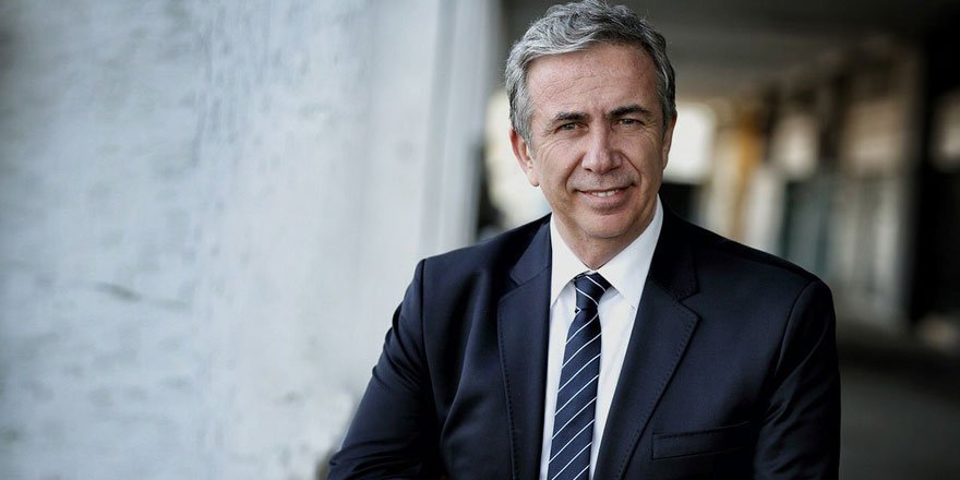 Başkan Mansur Yavaş 869 bilgisayarı çocukların kullanımına açtı!